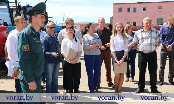 Задачи по успешному проведению жатвы обсудили 7 июля главные специалисты сельхозпредприятий района на базе КСУП э/б «Октябрь»