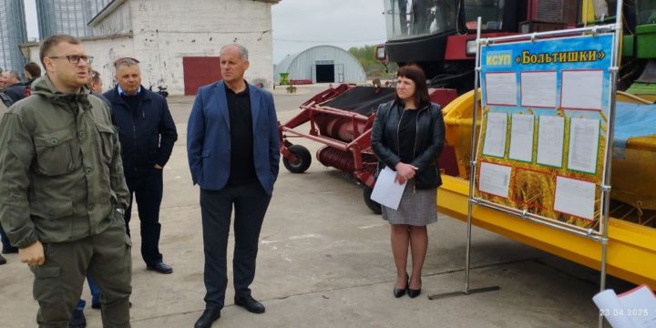 Косовица спросит строго. В сельхозпредприятиях Вороновского района прошел смотр техники, занятой на зеленой страде