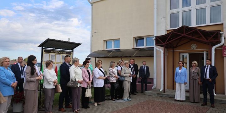 Развивать сельские территории и заинтересовывать молодежь. Выездное заседание Вороновского райисполкома и президиума райсовета депутатов прошло в Больтишском сельсовете