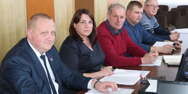 Ориентир на эффективность: в Вороновском райисполкоме проходит защита бизнес-планов АПК